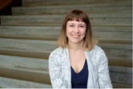 Amanda Byrnes Headshot